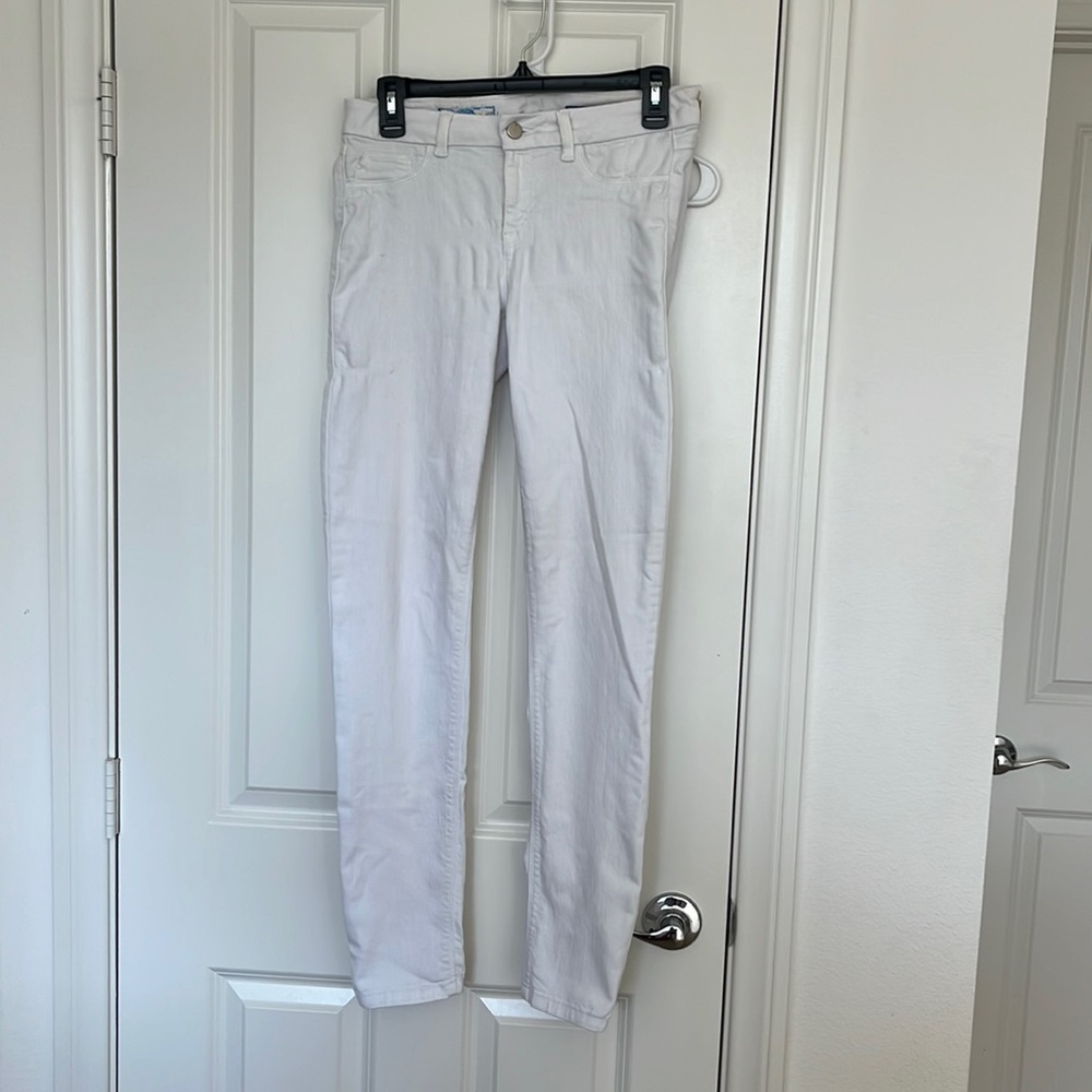 Size 28 white skinny jeans